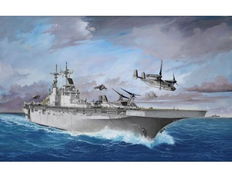 Model okrętu US Navy Assault Carrier Revell - 7