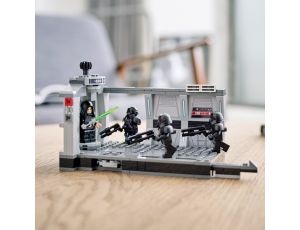 Klocki LEGO Star Wars Atak Mrocznych Szturmowców 75324 - image 2