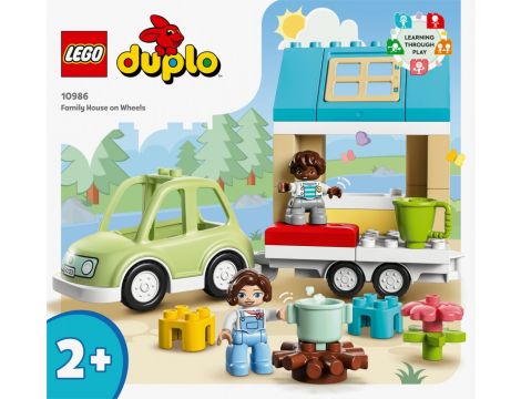 Klocki LEGO DUPLO Dom rodzinny na kółkach 10986 - 2