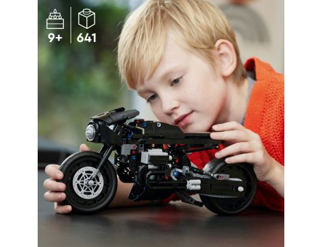 Klocki LEGO Technic BATMAN - BATMOTOR  42155 - 11
