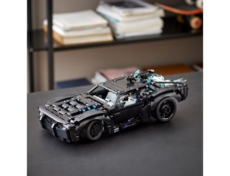 Klocki LEGO Technic BATMAN - BATMOBIL 42127 - 6